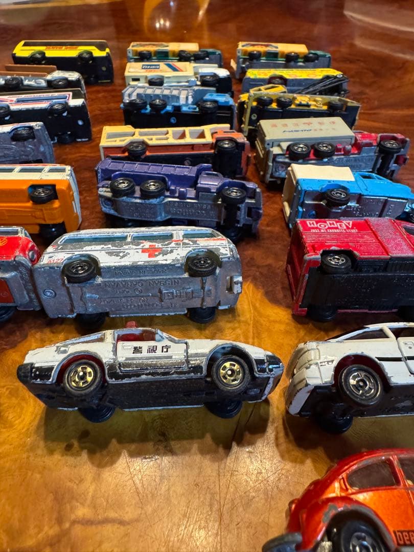 昭和レトロトミカ23台まとめレア含む、状態悪いバラ売り値下げ不可　ジャンク