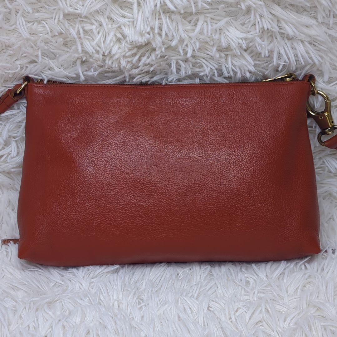 美品✨イルビゾンテ ショルダーバッグ オールレザー 茶 ロゴ型押し ロゴ金具