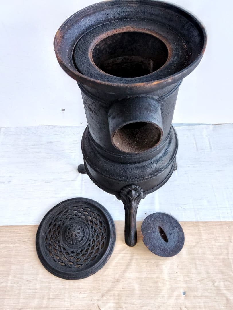 ストーブ フランス　鋳物 鉄製 シャビー レトロ ヴィンテージ(よ87)