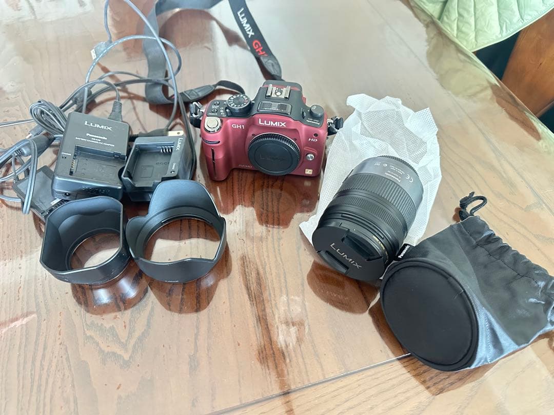 LUMIX GH1 赤色 一眼レフカメラ