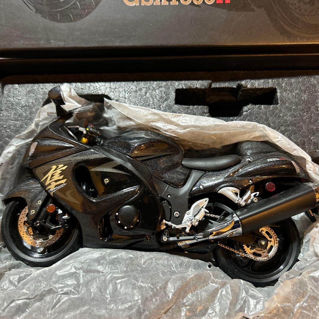 suzuki gsx1300r 隼　ダイキャストモデル