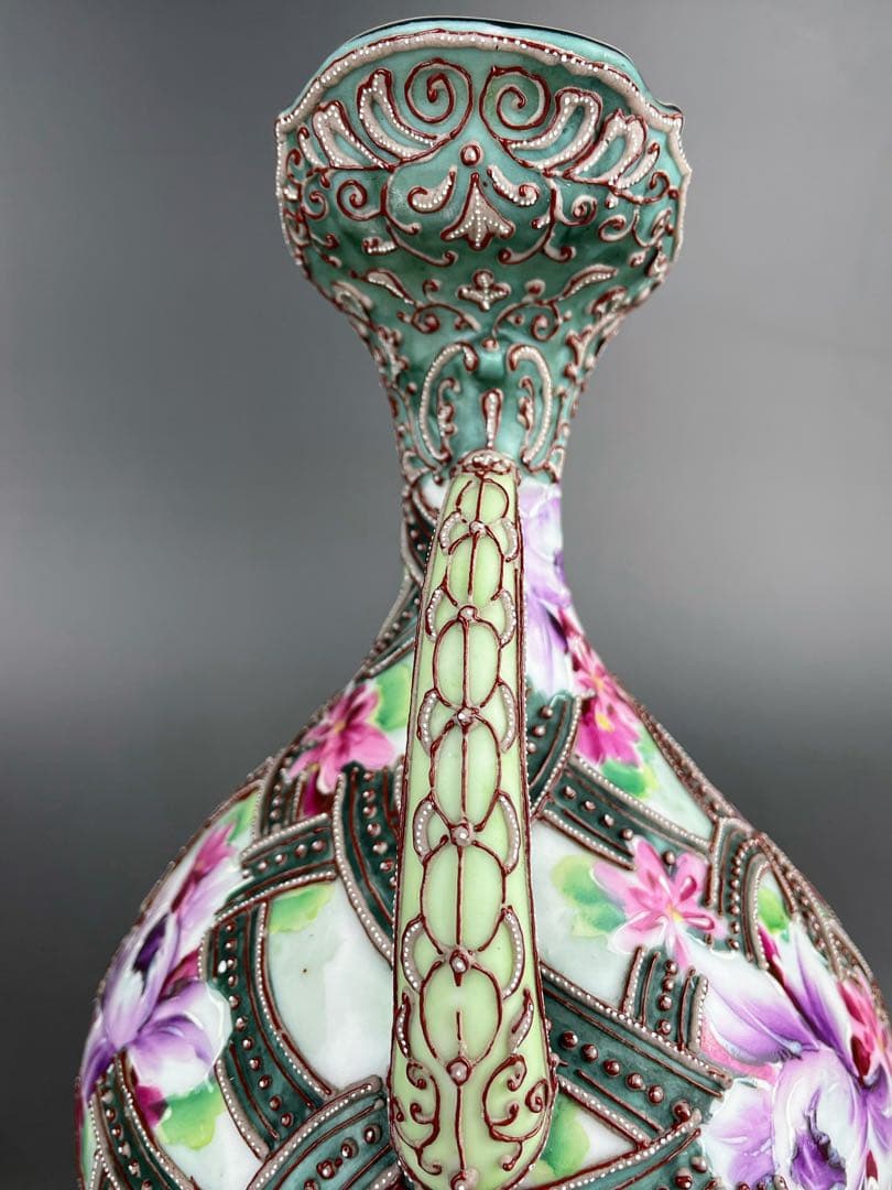 【美品】オールドニッポン ２２．２cm 花紋 一陳盛り花瓶 アールヌーボー様式