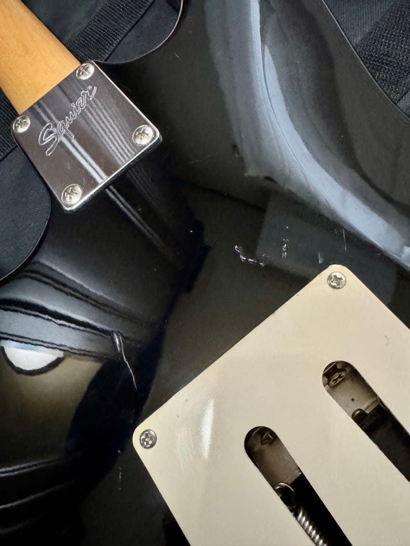 Squier by Fender スクワイヤーのストラト 黒色 メイプルネック