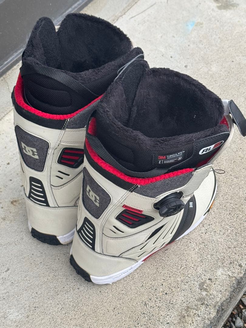 DC スノーボードブーツ ホワイト/レッド/ブラック