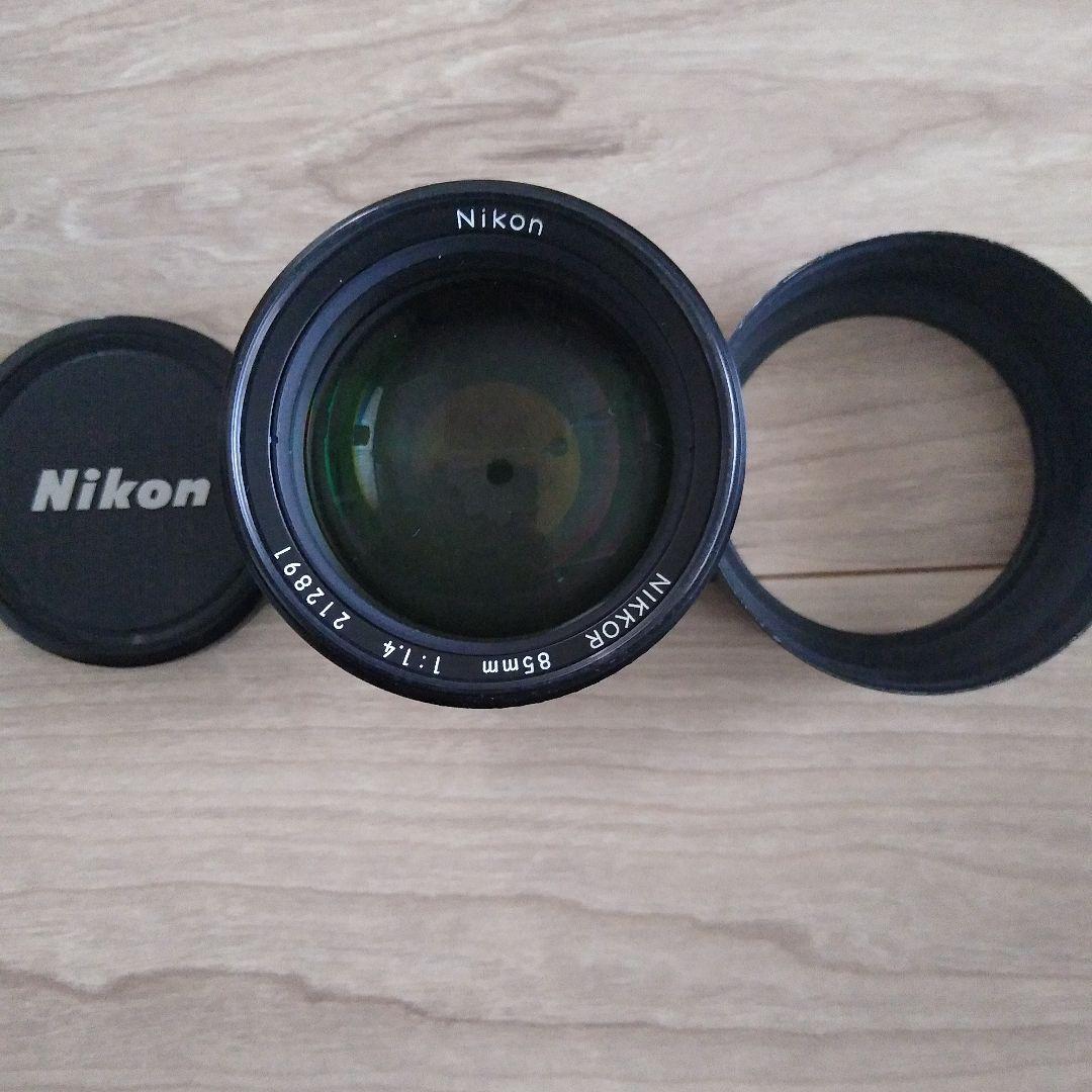 Nikon Nikkor 58mm f/1.4 レンズ