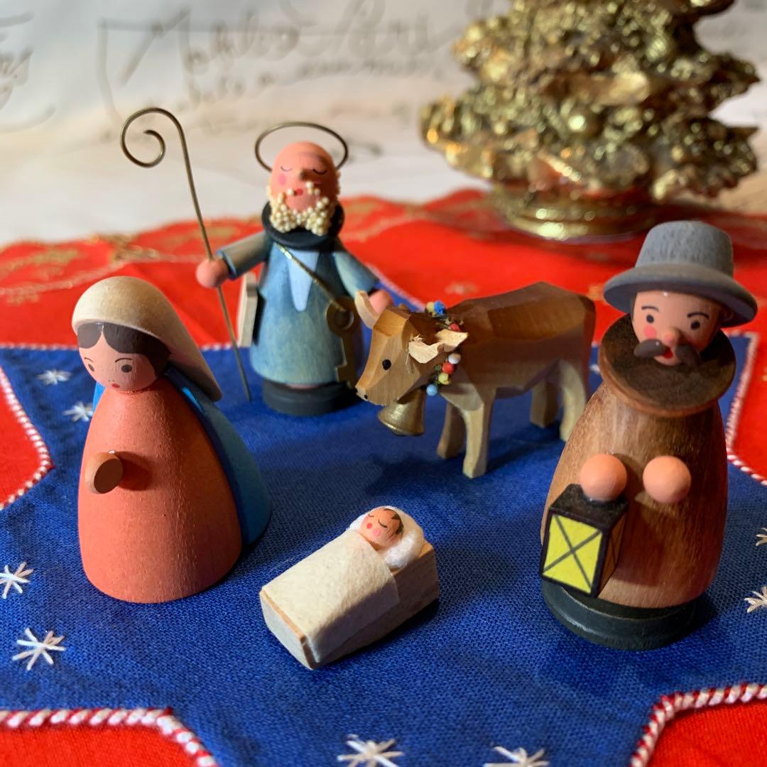 ドイツ製　木製人形　エルツ　ヘニッシユ工房の聖家族と羊飼い牛さんの可愛いセット！