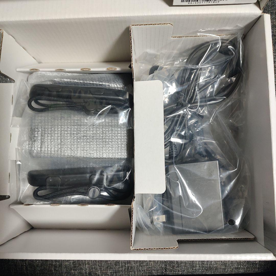 ひ*ぺ様 【箱付き・美品】初代Nintendo Switch ニンテンドー スイ