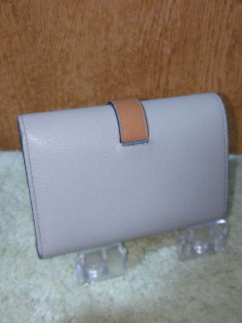 【良品】ロエベ 財布 アナグラム スモール バーティカル レザー 三つ折り財布