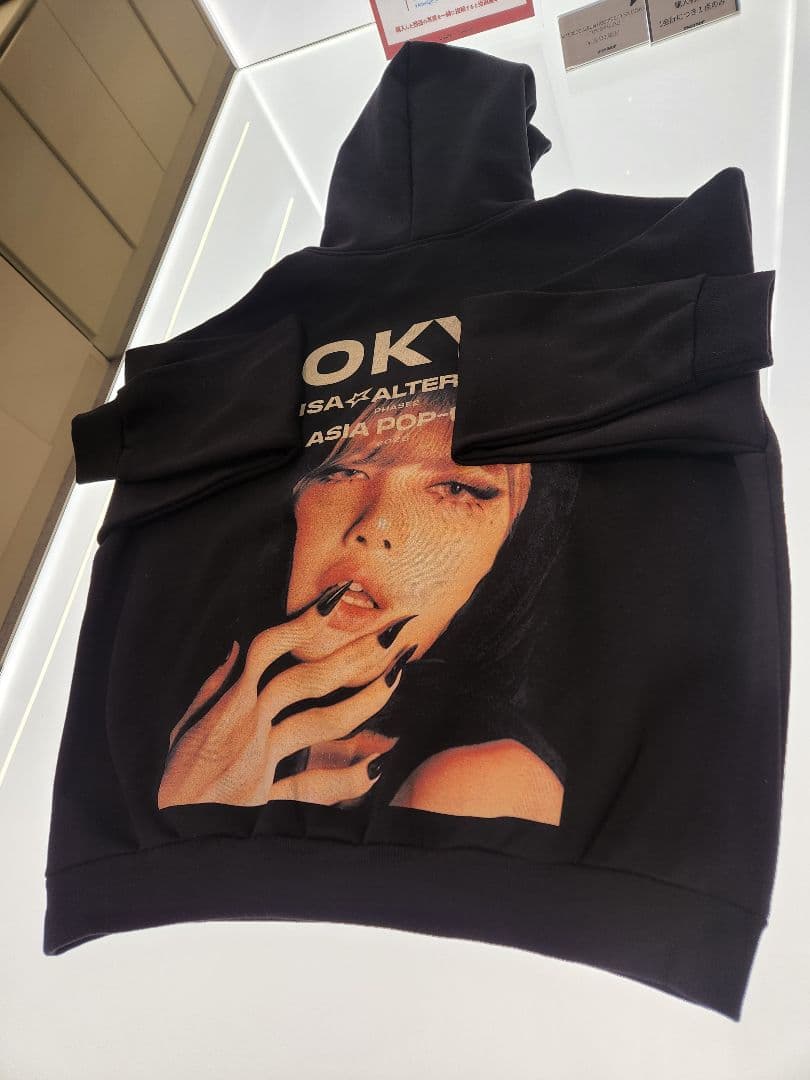 BLACKPINK LISA リサ　パーカー Mサイズ