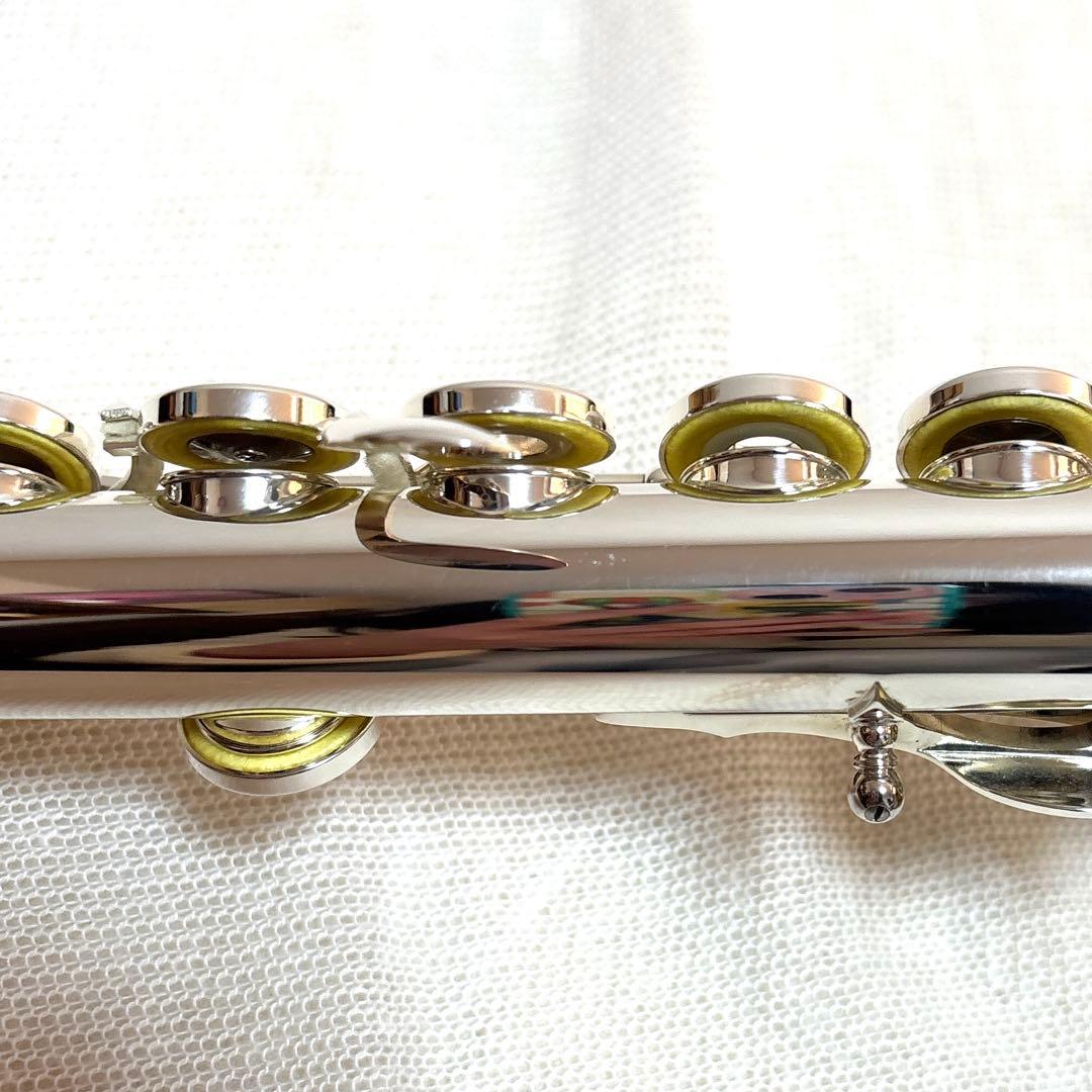 Pearl Flute　使用期間約1年　頭部管銀製　彫刻あり　リングキイ