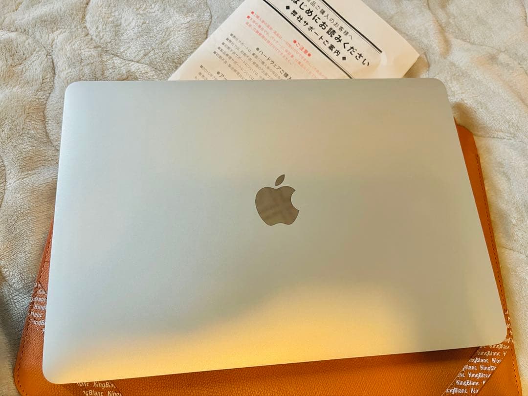 ほぼ未使用Apple MacBook Pro13インチ M1 512GBシルバー