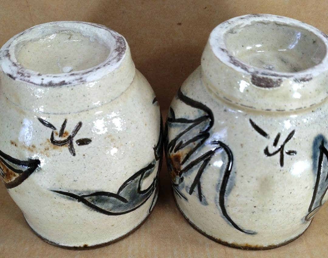 【本物保証】金城次郎 湯呑(魚紋,海老紋）共箱 栞 人間国宝 壷屋焼 やちむん