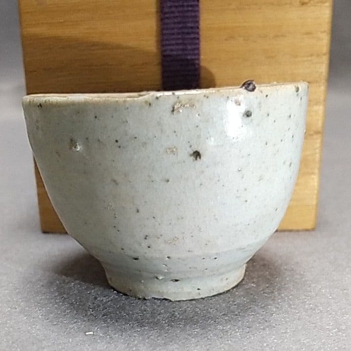 李朝白磁ぐい吞み　李朝堅手ぐい吞み