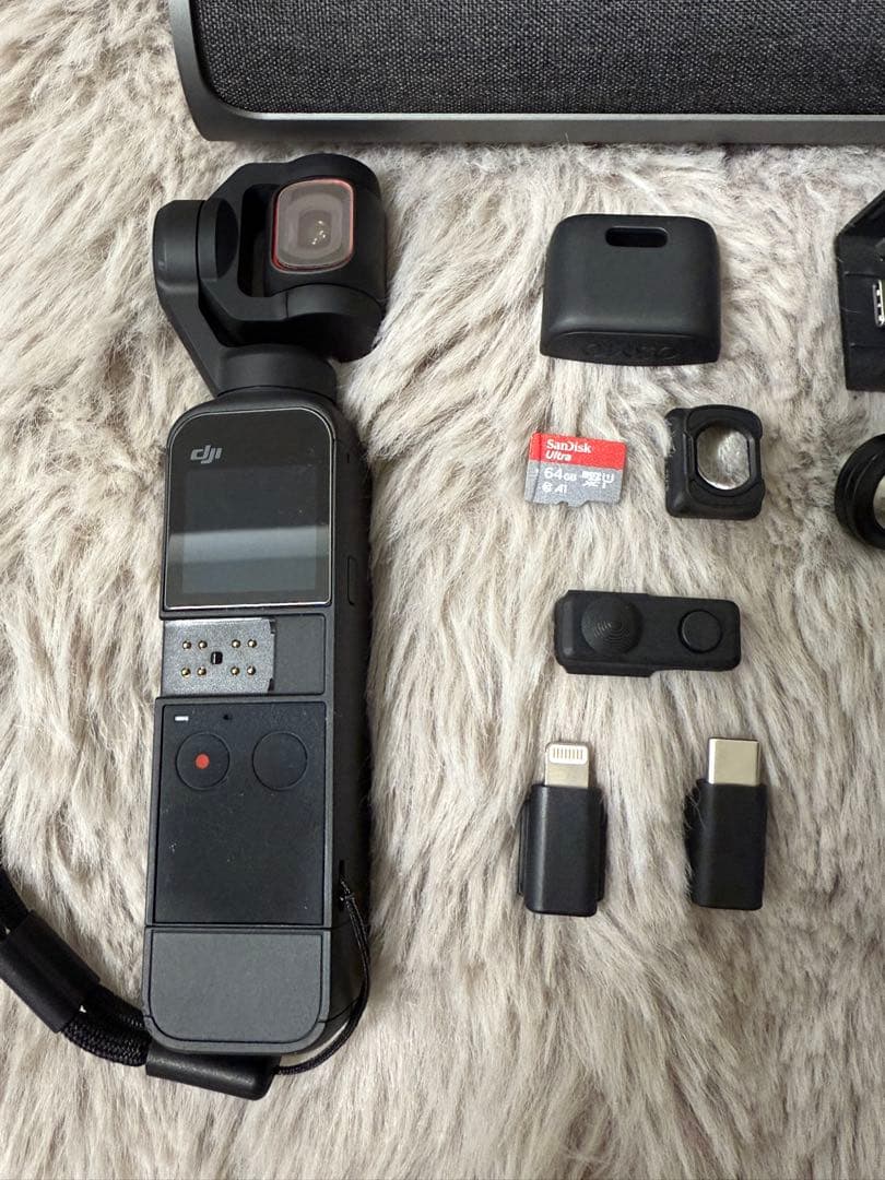 「ほぼ未使用」DJI POCKET 2 CREATOR コンボ 充電ケース付き