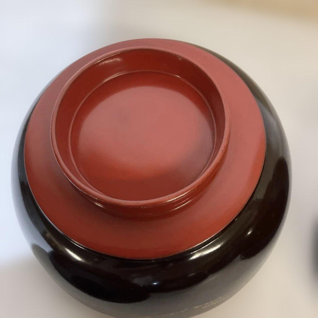 黒塗に蓋・内朱塗の金蒔絵木製漆器椀五客／蓋に希少な意匠「（三日月の）月輪に蝙蝠」