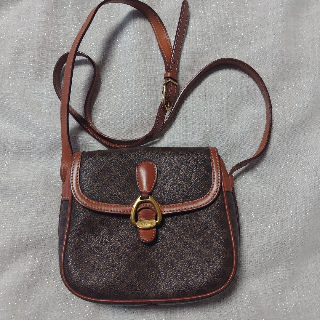 セリーヌ　ショルダーバッグ　マカダム柄　トリオンフ