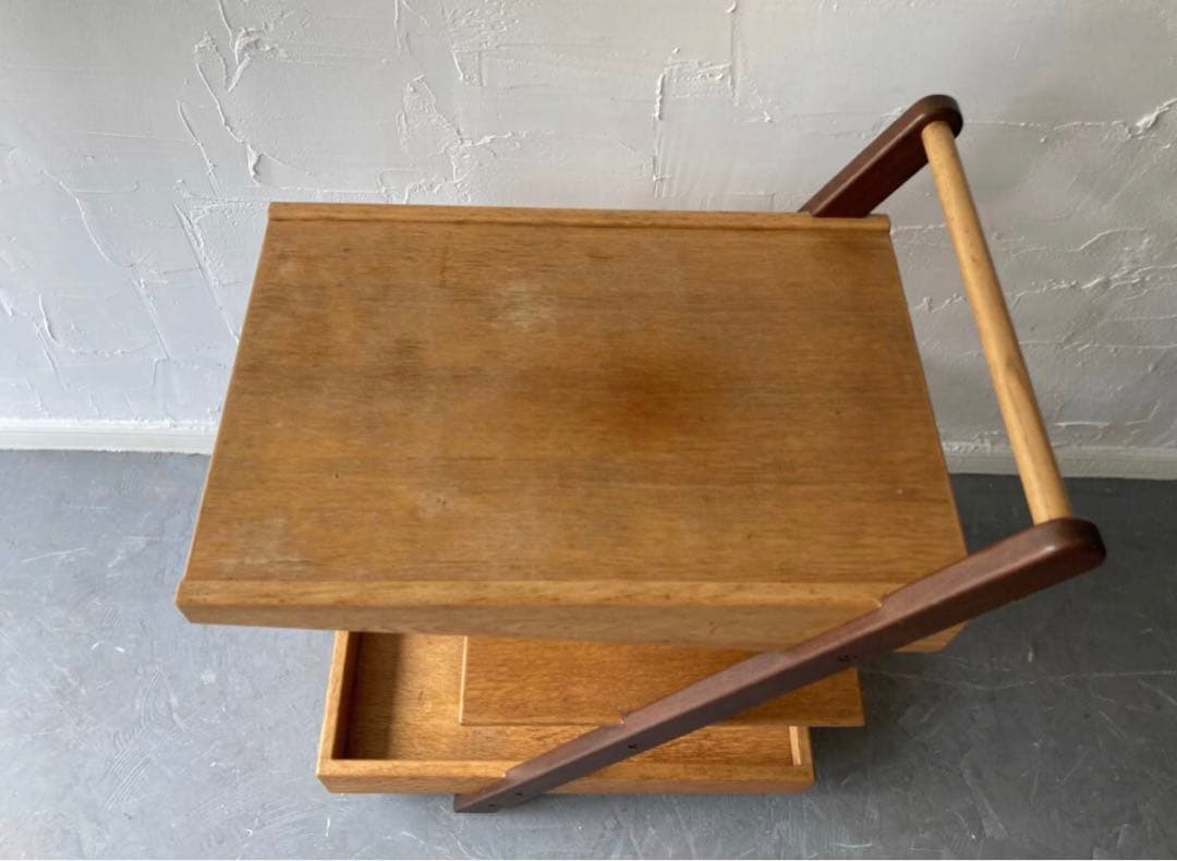 ジャパニーズモダン　木製無垢ワゴン