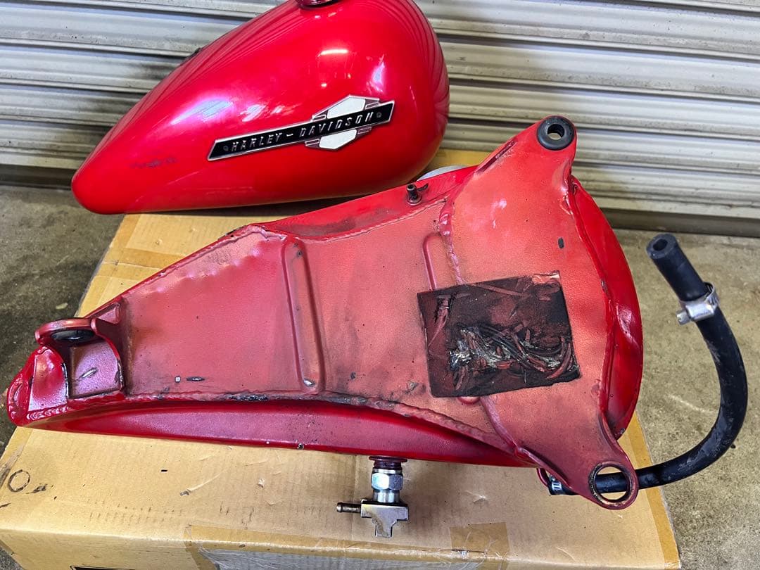 Harley-Davidson 分割タンク