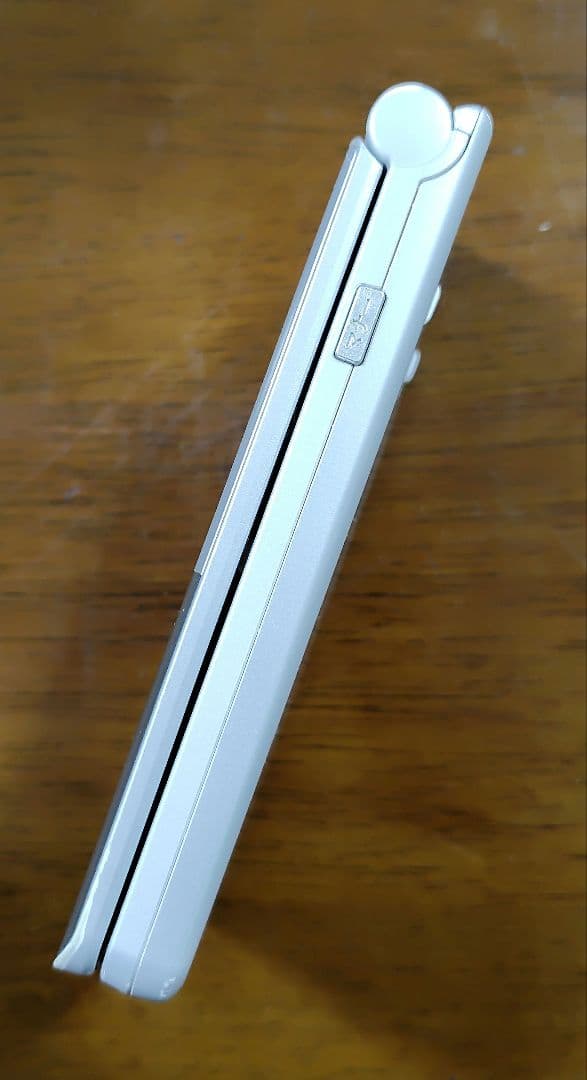 【docomo★ガラホ】arrows ケータイ　F-03L