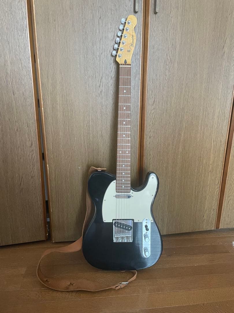 Mavisブランドのエレキギター