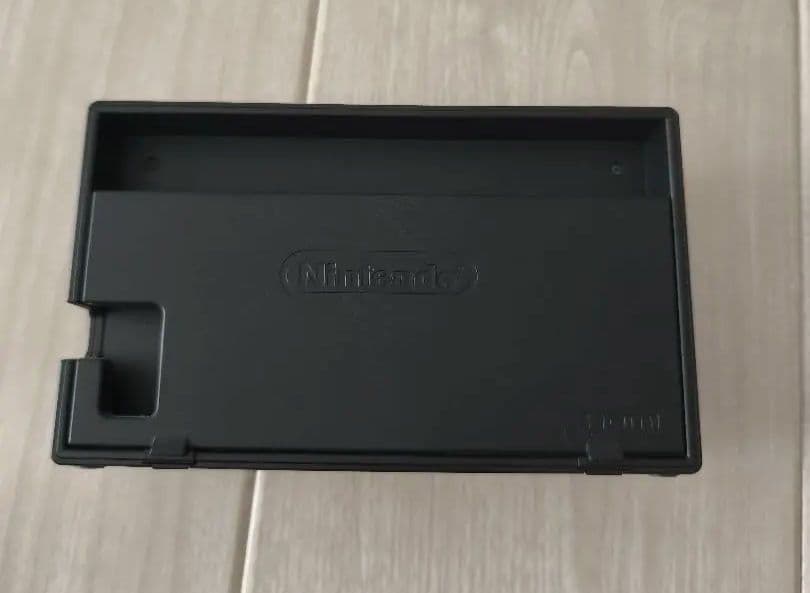 yyy☻さま専用【美品】【箱有り】液晶フィルム付きNintendo Switch