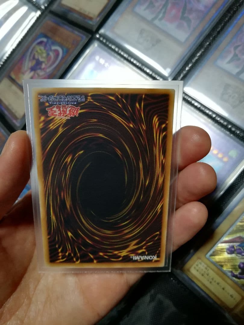 良品　ブラックマジシャン　レリーフ②