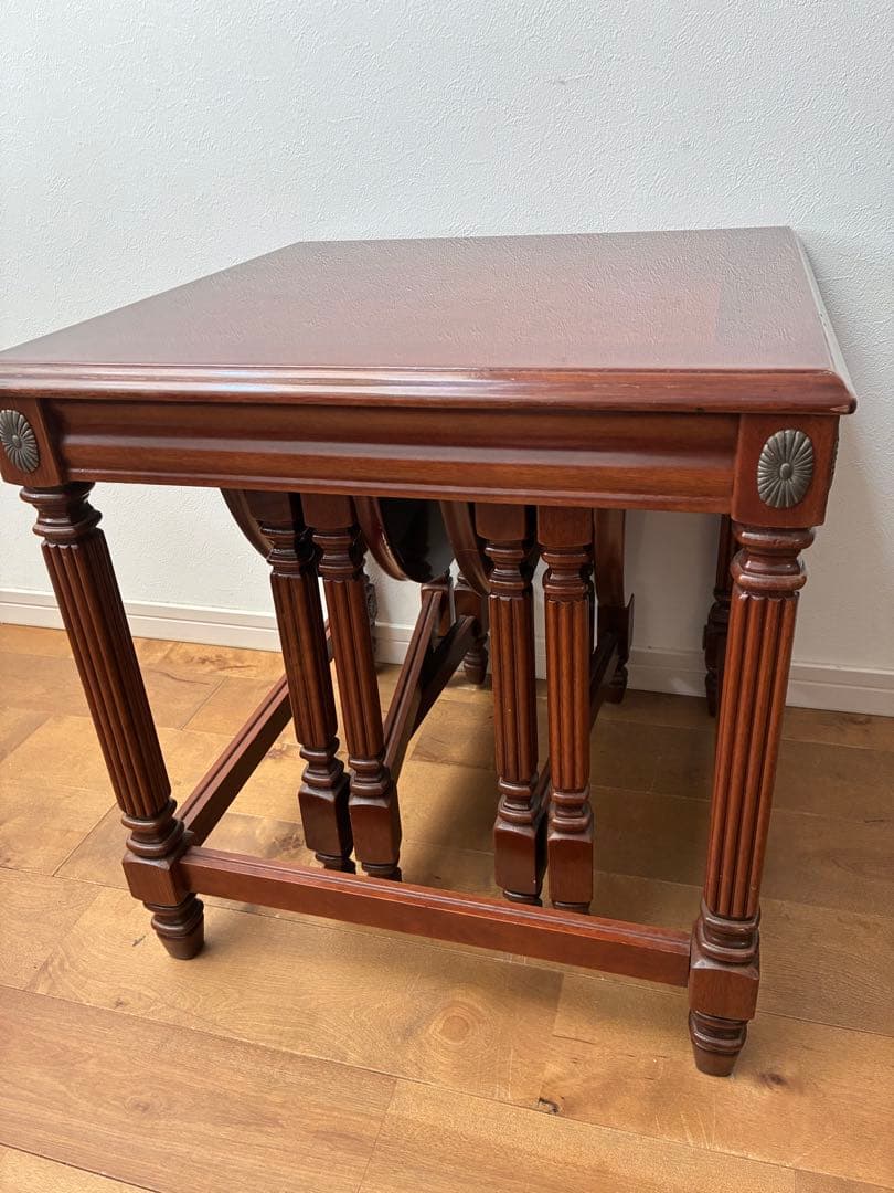 Y*望様 アンティーク　ネストテーブル　折り畳みラウンドテーブル　３点セット