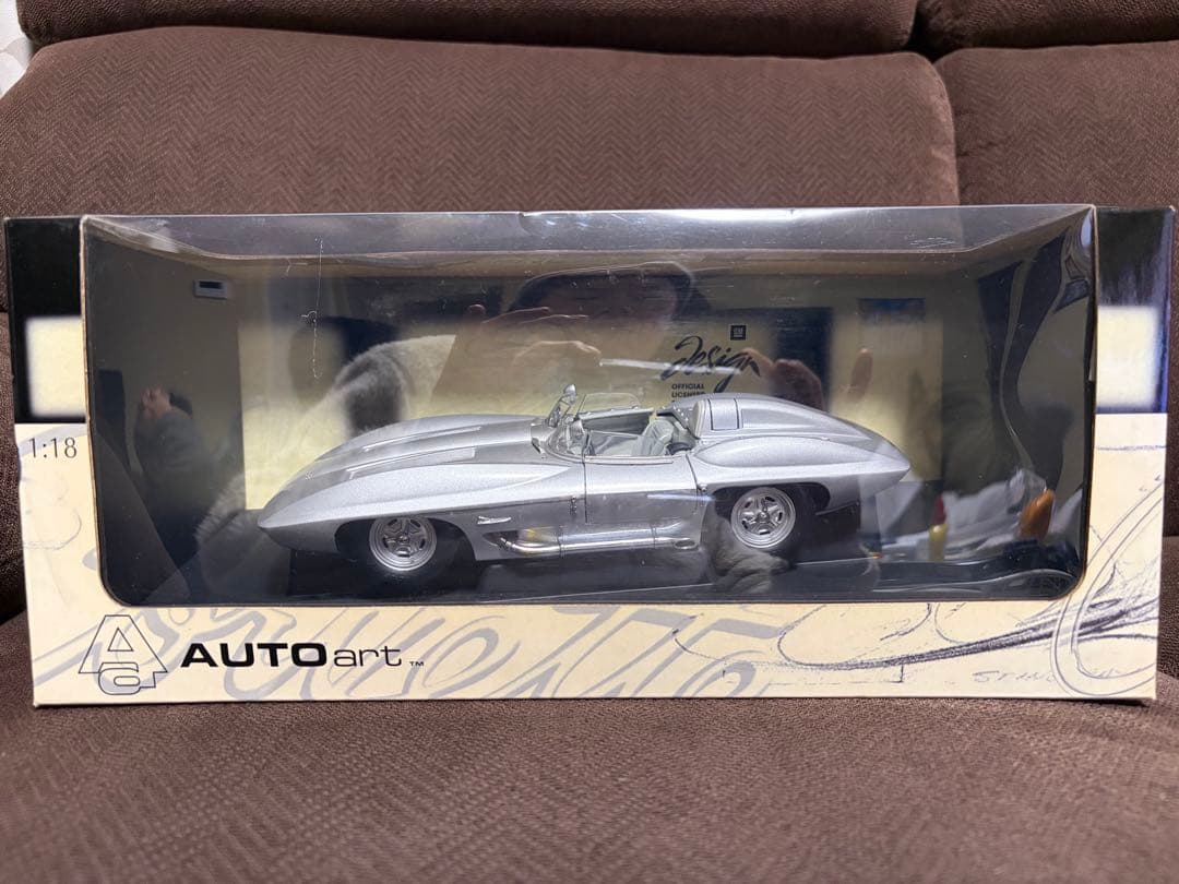 1:18 ミニカー corvette スティングレー AUTOART