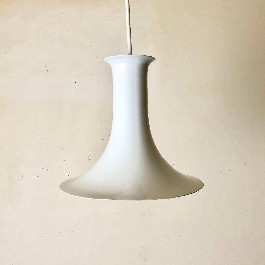 デンマーク　ビンテージ　ミルキーホワイト　ペンダントランプ