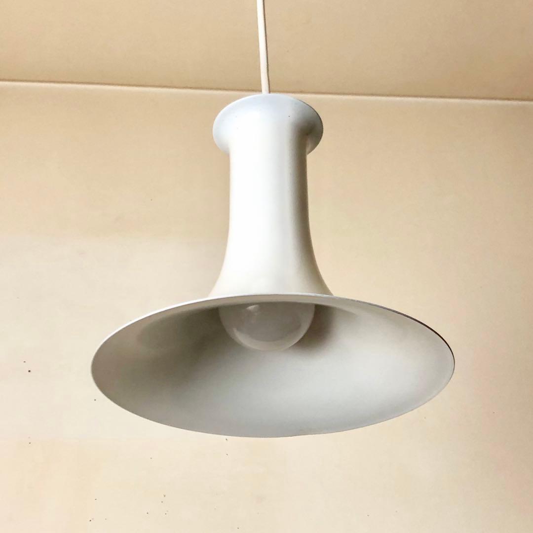 デンマーク　ビンテージ　ミルキーホワイト　ペンダントランプ