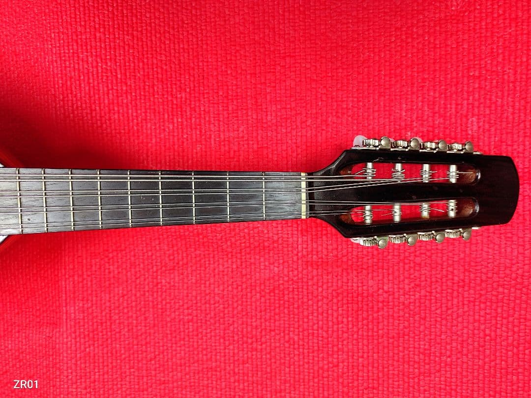 SUZUKIマンドリン　MDー4マンドラ 本体 8弦 ケース付き