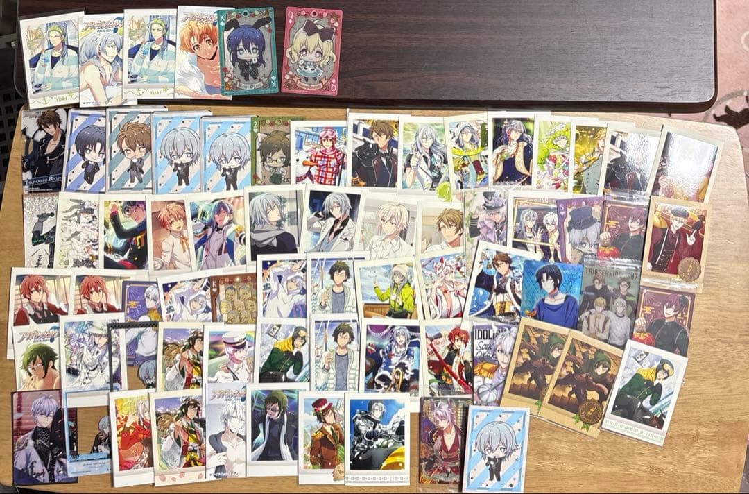 アイドリッシュセブン アイナナ カード類 約400枚まとめ売り
