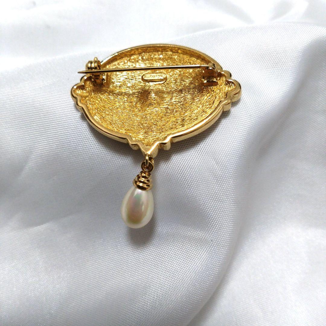 超希少　ヴィンテージ　BURBERRY　パール　ブローチ