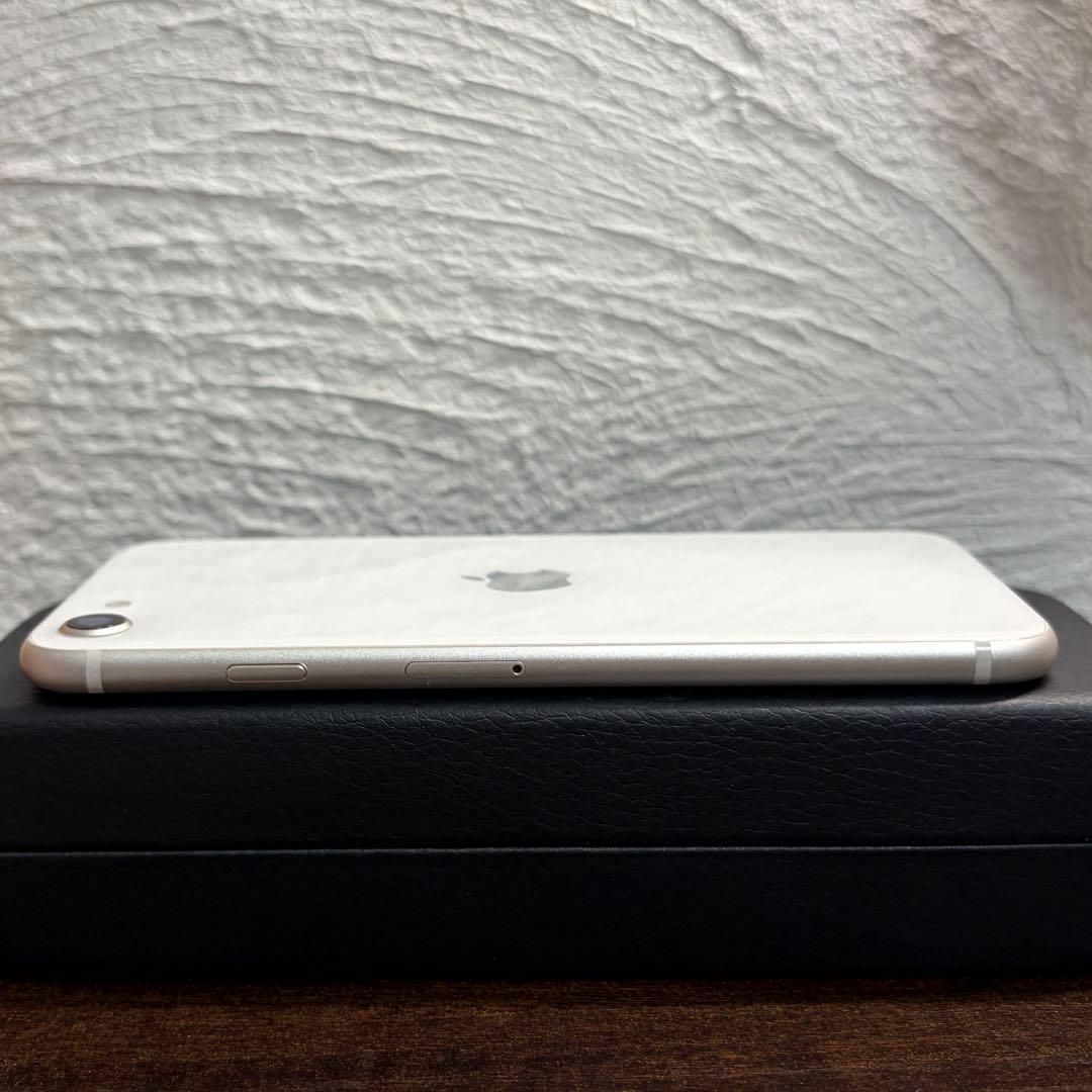 Apple iPhone SE 第3世代 本体 128GB スターライト