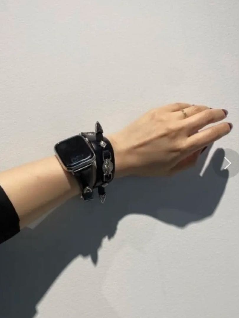 美品　toga leather watch belt 41cm GLOSSY