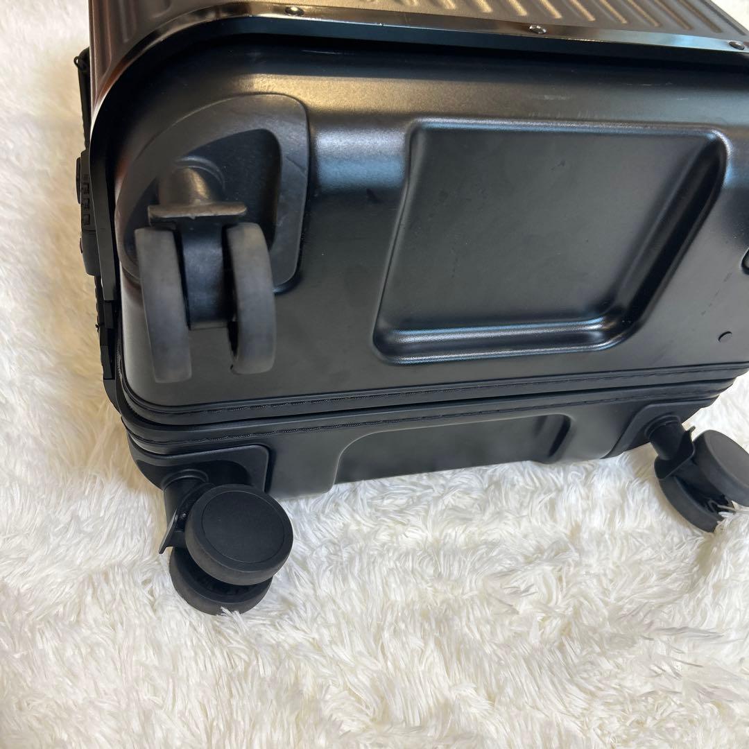 VELO 3段階可変式スーツケース 40〜72リットル　ブラック