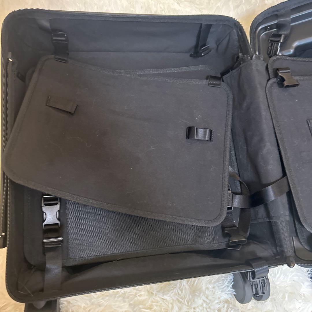 VELO 3段階可変式スーツケース 40〜72リットル　ブラック