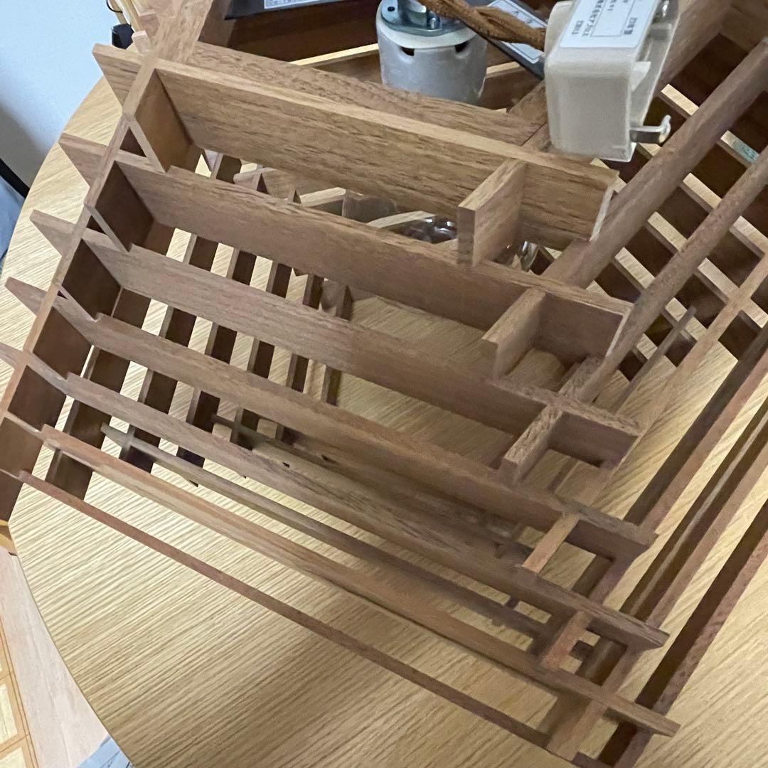 ウニコ　ZEONG APROZ 木製ペンダントライト 階層デザイン