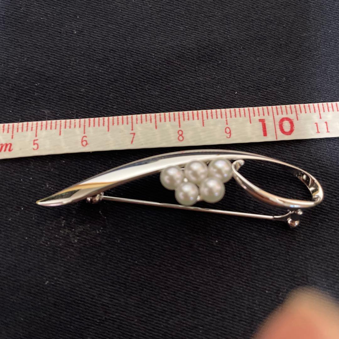 ミキモトのパールブローチ