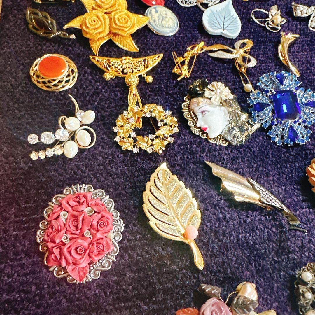 【専用価格】ブローチ　まとめ売り　大量　120点