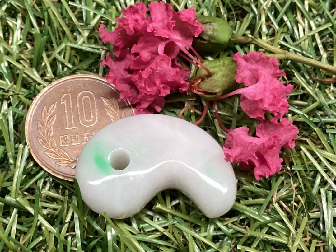 ✳premiumシリーズ一流の勾玉　コレクション レベルです‼️糸魚川翡翠　特別品