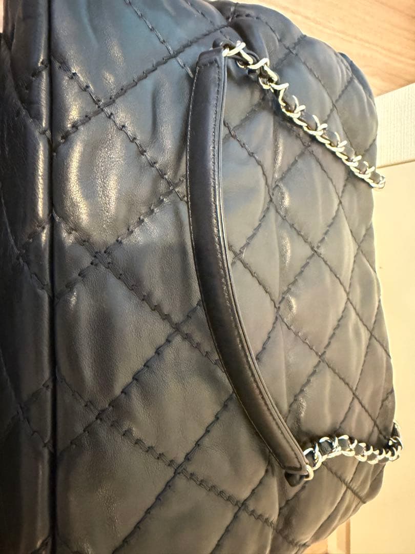 2日間のみ出品。激特価！CHANELシャネルカーフスキンチェーンショルダーバック