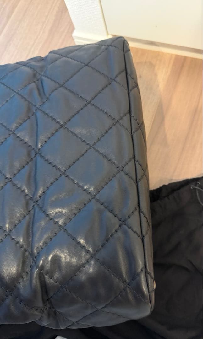 2日間のみ出品。激特価！CHANELシャネルカーフスキンチェーンショルダーバック