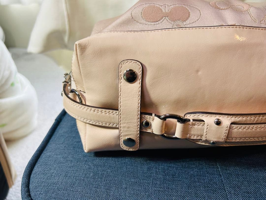 Coach 薄いピンクハンドバッグ