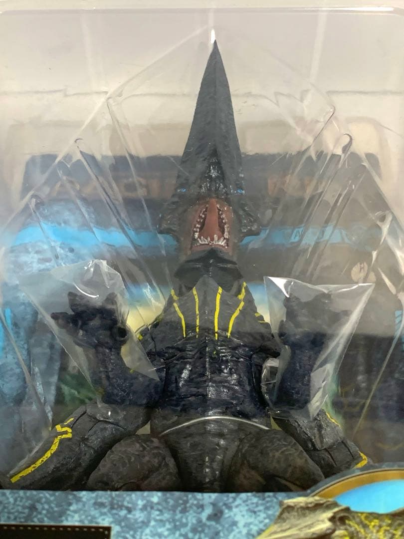 《新品》⭐︎パシフィック・リム　DXアクションフィギュア KNIFEHEAD♪⭐︎