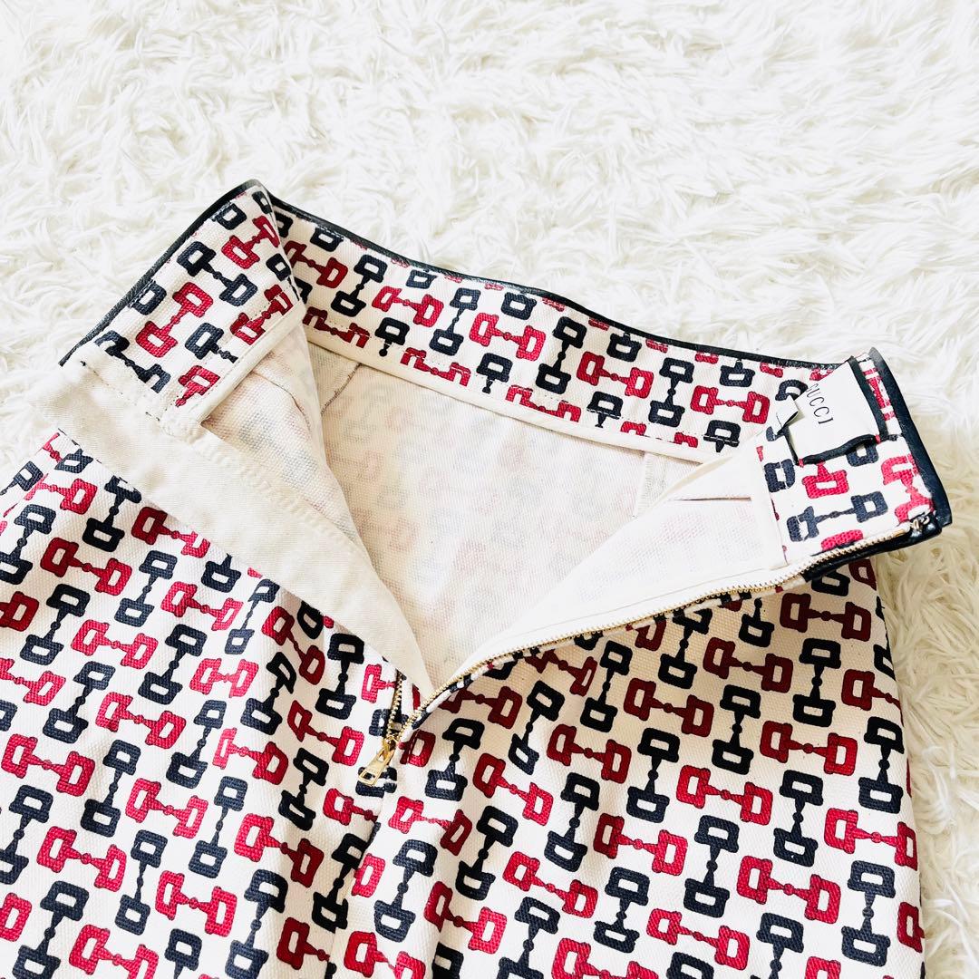 【新品タグ付き✨】GUCCI　ひざ丈スカート　ズゥミ金具　ホースビット柄　レザー