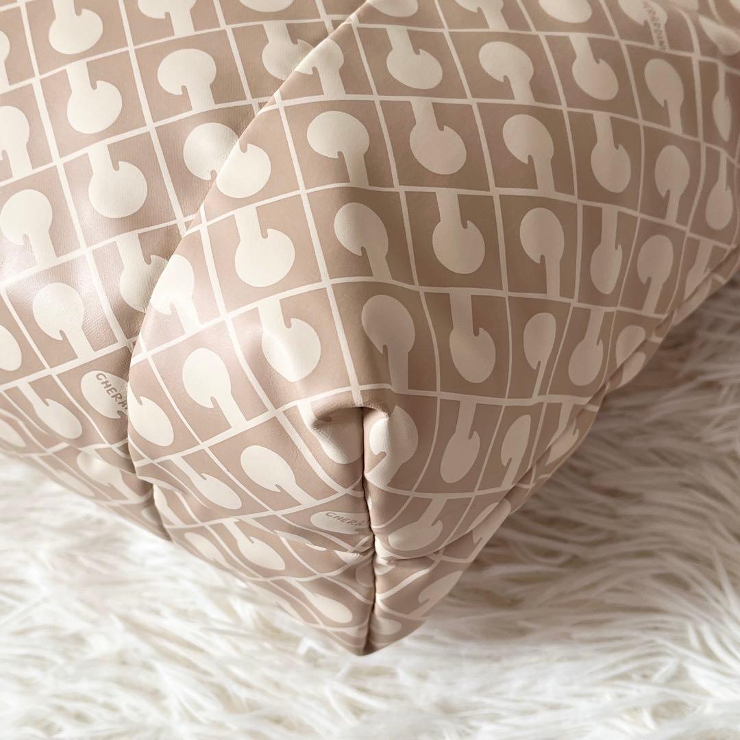 新品未使用✨GHERARDINIゲラルディーニ　ソフティ　トートバッグ　総柄