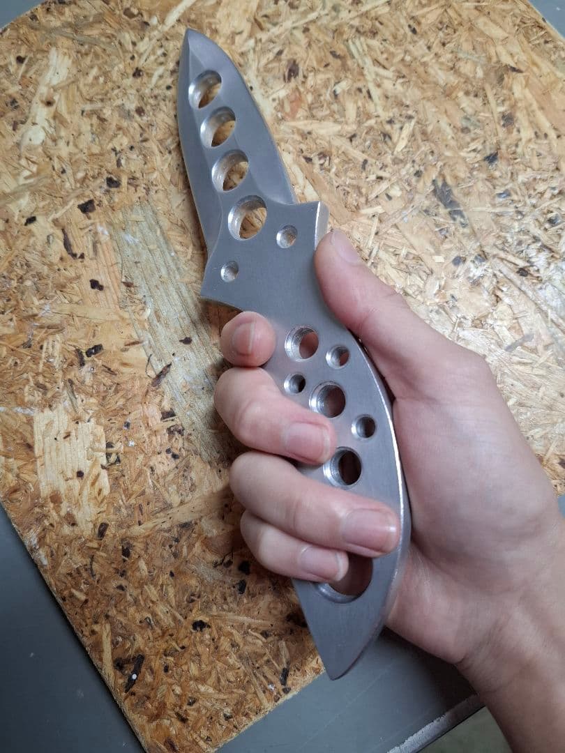 トレーニング　カランビット