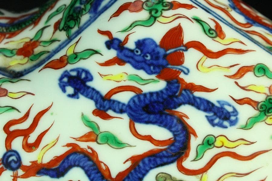 中国美術 赤絵雲龍紋 蓮菱 蓋物 大明嘉靖年製 書(K-A718)