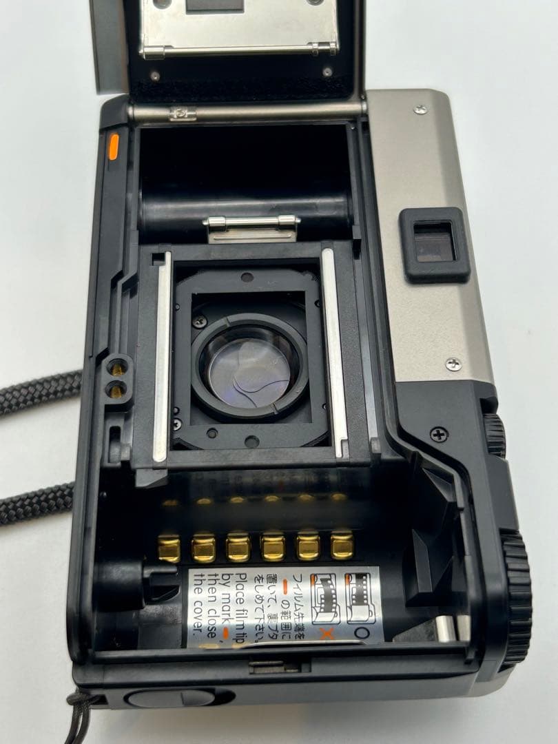 美品　CONTAX T3（ジャンク品）　ケース付き